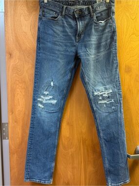 Old Navy men's distressed slim-fit denim jeans. 34X34